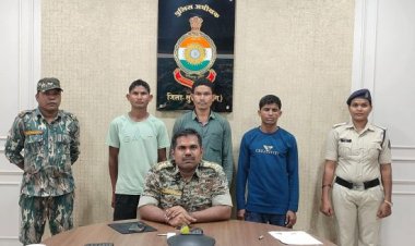 1 हार्डकोर ईनामी सहित 3 नक्सलियों का आत्मसमर्पण