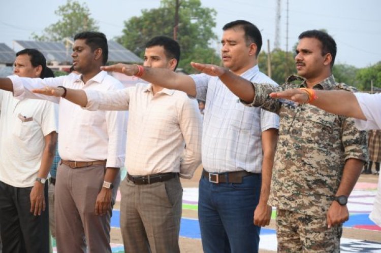 मतदान सबसे महत्वपूर्ण अधिकार, मतदाता इसकी ताकत को पहचानें - कलेक्टर एवं जिला निर्वाचन अधिकारी