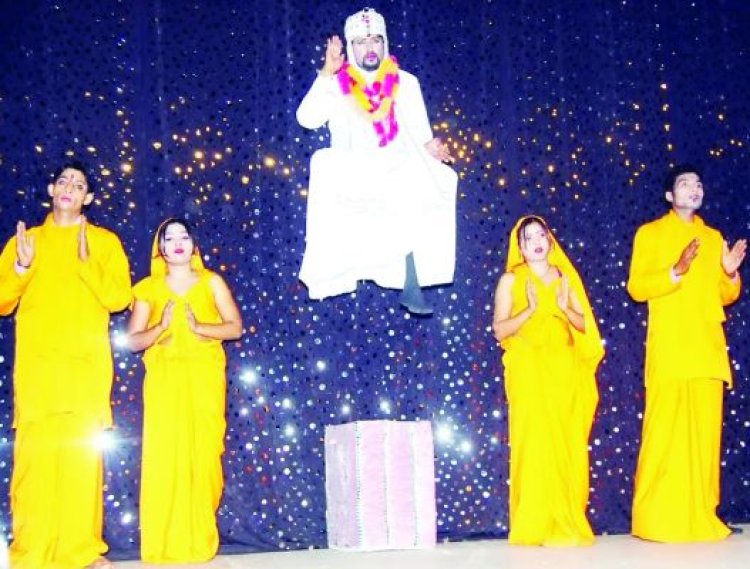 सम्राट अजूबा को देखने उमड़े रायपुरवासी