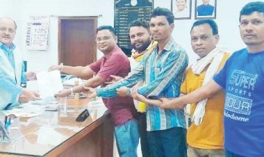 तेंदूपत्ता मजदूरी नगद भुगतान करने की मांग