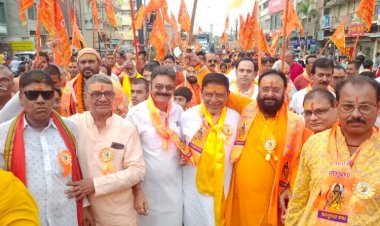 भगवान परशुराम जी के शोभायात्रा में प्रदेशभर से जुटे ब्राह्मण समाज के लोग 