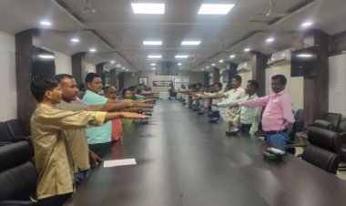 आतंकवाद विरोधी दिवस पर आतंकवाद और हिंसा का विरोध करने ली गई शपथ