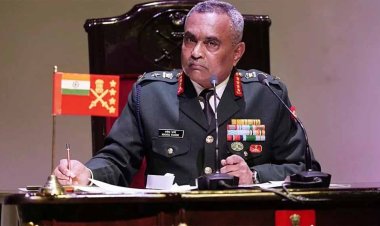 सेना प्रमुख जनरल मनोज पांडे के कार्यकाल को एक महीना बढ़ा दिया गया, अब 30 जून को होंगे रिटायर