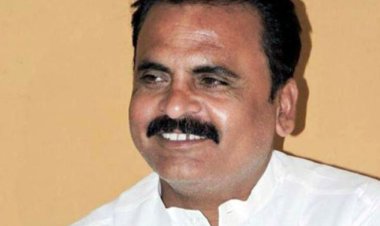 पार्षद शिवेंद्र परिहार ने निगम आयुक्त से की मुलाकात, होने वाली दुर्घटनाओ से जन धन की हानि न हो सौपा ज्ञापन..