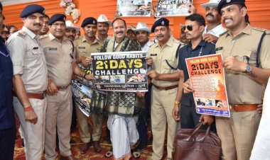 पंडित प्रदीप मिश्रा ने की दुर्ग पुलिस द्वारा चलाए जा रहे “फॉलो गुड हेबिट “ 21 डे चैलेंज की प्रशंसा ..