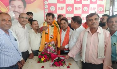 जिला देवांगन समाज के प्रतिनिधियों ने सांसद विजय बघेल को दी शुभकामनाएं....