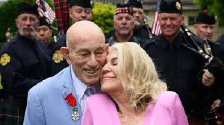 द्वितीय विश्व युद्ध लड़ने वाले पूर्व सैनिक ने 100 साल की उम्र में 96 वर्षीय प्रेमिका से की शादी