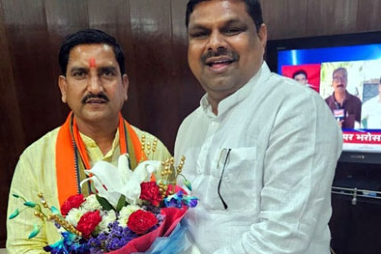 तोखन साहू के केंद्रीय राज्यमंत्री बनने पर विधायक गजेंद्र ने दी बधाई