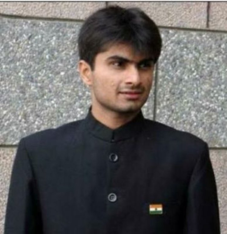 यूपी कैडर के आईएएस सुहास एलवाई बने दुनिया के नंबर एक पैरा शटलर