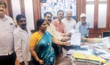 विभिन्न मांगो को लेकर तृतीय वर्ग कर्मचारी संघ ने सौंपा ज्ञापन