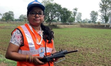 सफलता की कहानी: दुर्ग की ड्रोन दीदी की सफलता के उड़ान की कहानी