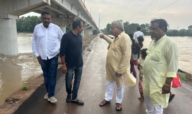 भारी बरसात ने किया जनता को परेशान...