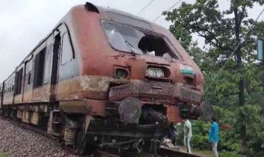 BREAKING NEWS : छत्तीसगढ़ में बड़ा रेल हादसा टला बरगद के पेड़ से टकराई ट्रेन