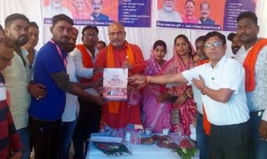 बंद स्ट्रीट लाइट को कराया शुरू