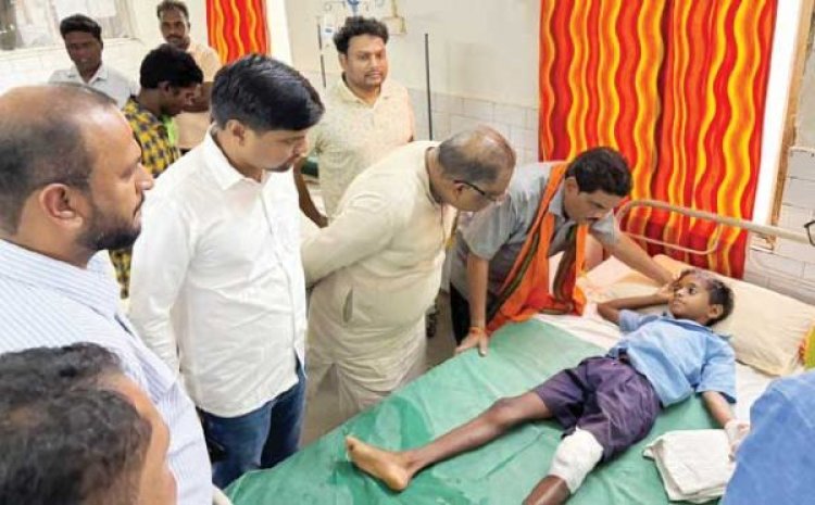 स्कूल की छत का गिरा प्लास्टर, 5 बच्चे घायल