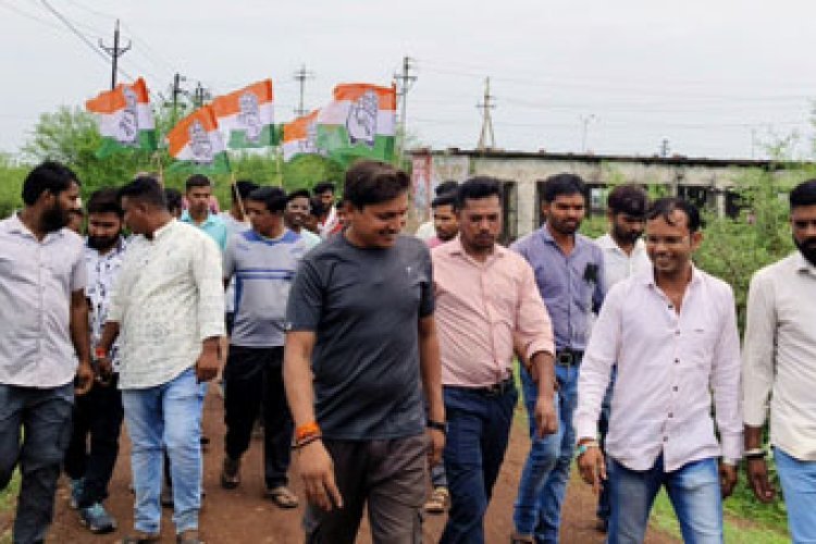 दुर्ग ज़िले के विभिन्न ब्लॉको में युवा कांग्रेस ने किया बिजली दफ़्तर का घेराव.. 