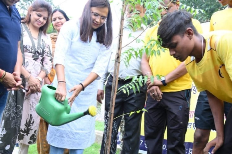 अजेय भारत व अन्य संगठनों ने पौधे लगाकर दिया पर्यावरण संरक्षण का संदेश