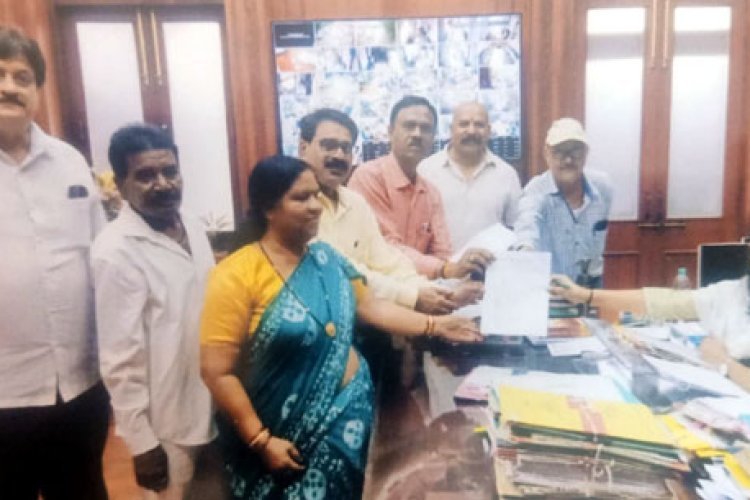 विभिन्न मांगो को लेकर तृतीय वर्ग कर्मचारी संघ ने सौंपा ज्ञापन