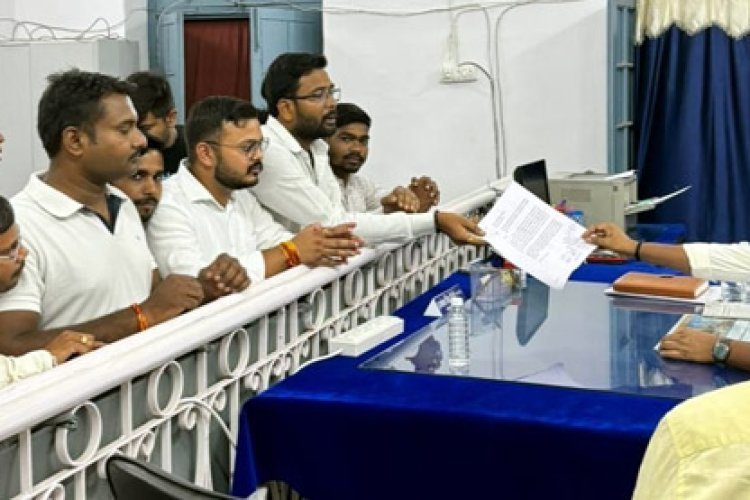 कांग्रेस कार्यकर्ताओं पर फ़र्ज़ी एफआईआर व कार्यवाही के विरोध में ज़िला युवा कांग्रेस दुर्ग ग्रामीण ने सौपा ज्ञापन ...