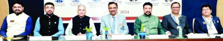 बुके के स्थान पर पौधा और रिटर्न गिफ्ट में सीड बॉल्स देने की परंपरा रोटरी क्लब ऑफ रायपुर ग्रेटर मेें शुरू