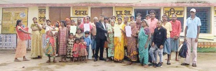 मूलभूत सुविधाओं की कमी से जूझ रहे राष्ट्रपति के दत्तक पुत्र पंडो