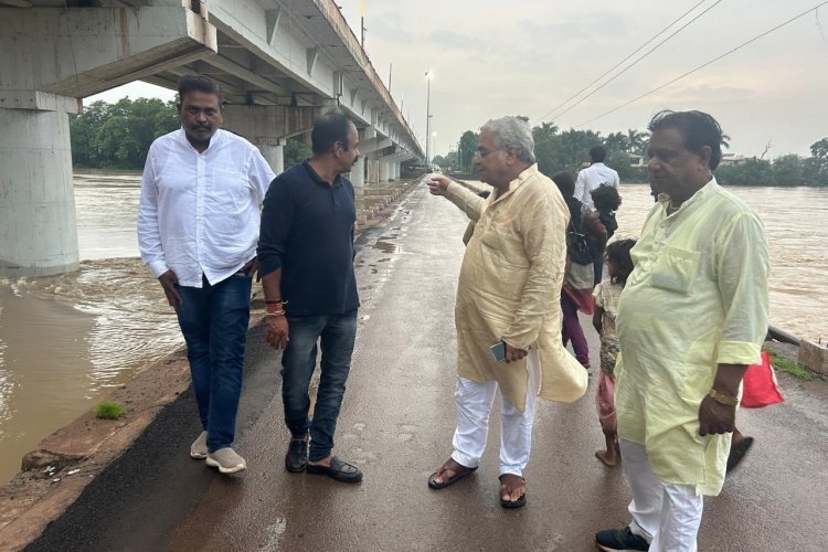 भारी बरसात ने किया जनता को परेशान...