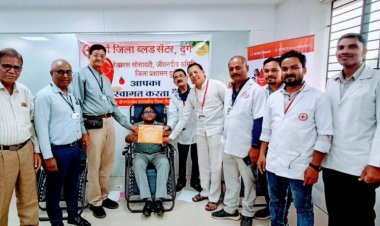 आईसीआईसीआई फाउंडेशन ने शिविर लगाकर 50 यूनिट रक्त बल्ड बैंक को उपलब्ध कराई..