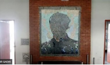 बांग्लादेश की यूनिवर्सिटी में लगी शेख़ मुजीबुर्रहमान की तस्वीर के साथ हुई छेड़खानी