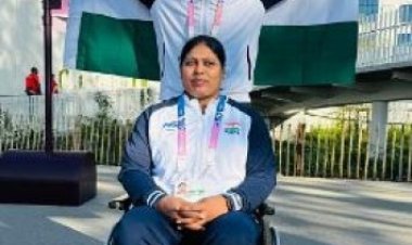 सुमित और भाग्यश्री ने की पैरालम्पिक उद्घाटन समारोह में भारतीय दल की अगुवाई