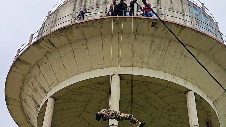 CG: भिलाई में मेन पाइप में फंसकर ऑपरेटर की मौत, पानी की टंकी में उतरकर सही कर रहा था रिसाव