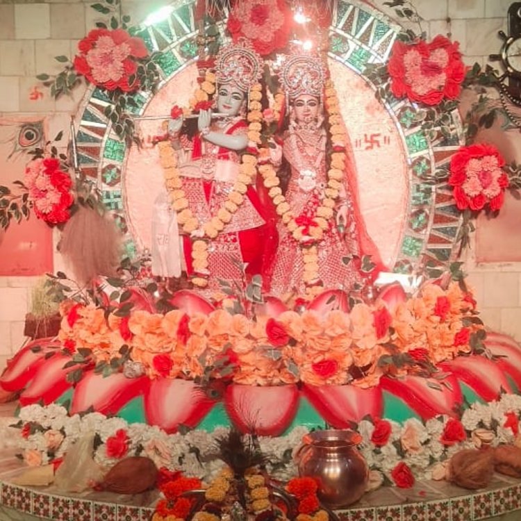 श्रीकृष्ण जन्माष्टमी पर आज निकलेगी शोभायात्रा:रात 12 बजे मनेगा कान्हा का जन्मोत्सव, मंदिरों में सजावट