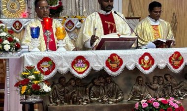 कैथोलिक गिरजाघरों में नौरोजी प्रार्थना:माता मरियम से हमें ईश्वर की योजना पर पूर्ण विश्वास रखने की प्रेरणा मिलती है-फादर