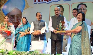 शिक्षक सम्मान समारोह में शामिल हुए राज्यपाल श्री डेका