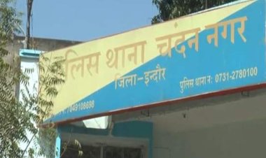रिटायर्ड पुलिस अफसर के यहां चोरी:बेटे की मौत पर ताला लगाकर गांव गए थे,मृत बेटे के यहां से लाखो के जेवर नकदी ले गए