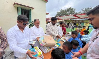 राधाअष्टमी पर बच्चों को भोजन एवं जरूरत की सामाग्री वितरण..