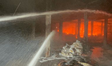 Durg Fire News: राइस मिल के गोदाम में लगी भीषण आग, मौके पर फायर ब्रिगेड की चार गाड़ियां; लाखों के नुकसान की आश