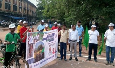 महापौर एवं आयुक्त ने स्वच्छता ही सेवा पखवाड़ा के तहत स्वच्छ साइक्लोथान एवं मैराथन को हरी झंडी दिखाकर किया रवाना ..