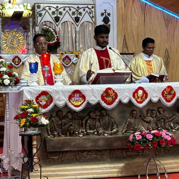 कैथोलिक गिरजाघरों में नौरोजी प्रार्थना:माता मरियम से हमें ईश्वर की योजना पर पूर्ण विश्वास रखने की प्रेरणा मिलती है-फादर