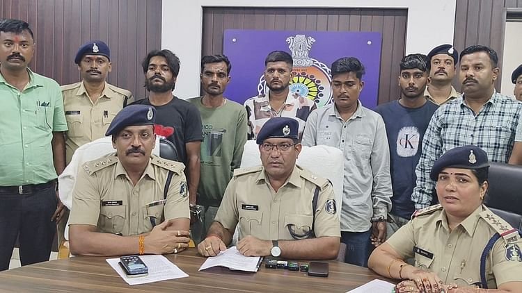 Durg: नशे का कारोबार करने वाले पांच आरोपियों को पुलिस ने किया गिरफ्तार, लाखों का हेरोइन बरामद