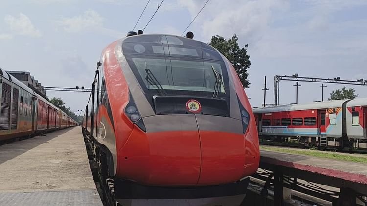 Vande Bharat Train: छत्तीसगढ़ को मिलने वाली है दूसरी वंदे भारत ट्रेन, 15 सितंबर को दुर्ग से होगी रवाना
