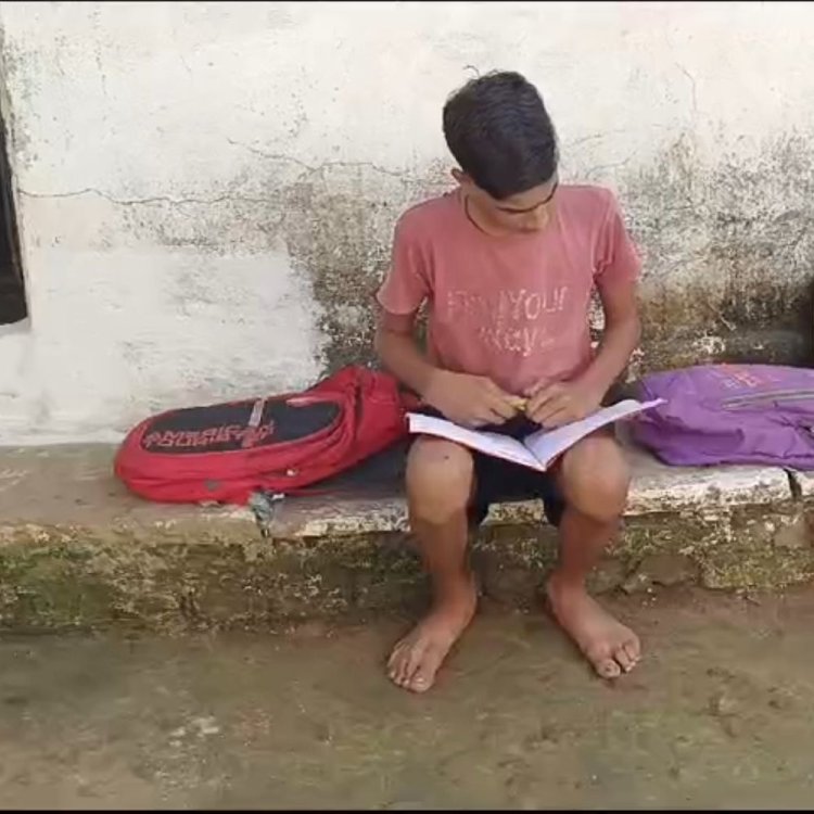 टीचर ने सबके सामने क्लास में काटे छात्र के बाल:बच्चा बोला- अब नहीं जाना स्कूल, पूरी क्लास हंस रही थी, मैं इससे उबर नहीं पा रहा