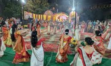 भोपाल के स्वामी विवेकानंद कॉलोनी में दुर्गात्सव:गरबा महोत्सव में माता की भक्ति और शक्ति का दिखा रंग, वृद्धजनों को किया सम्मानित