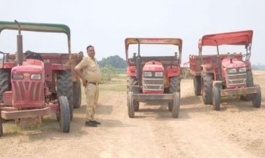 रेत का अवैध परिवहन, 5 ट्रैक्टर-ट्रॉली जब्त