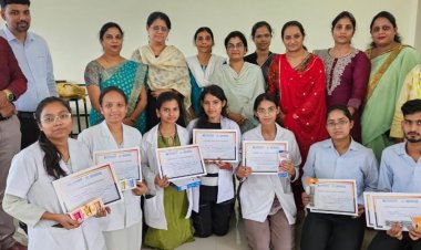 मानसरोवर ग्लोबल विश्वविद्यालय भोपाल में रंगोली प्रतियोगिता:नंदिनी और ट्विंकल प्रथम, अनामिका राजूपत और रानी द्वितीय, प्राची शर्मा व विकास साहू विजेता