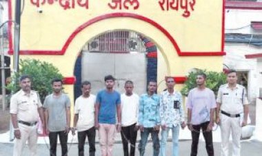 लेनदेन विवाद पर ब्लेड मारने वाले समेत सात गिरफ्तार