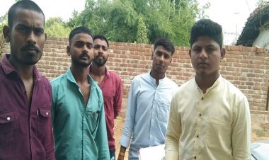 Durg News: फर्जी ड्रग इंस्पेक्टर बनकर दुकानदारों से करते थे पैसे की मांग, दुर्ग पुलिस ने पांच को दबोचा