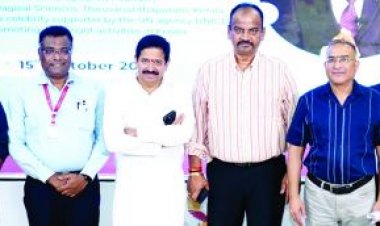 प्रसिद्ध जादूगर-प्रेरक वक्ता गोपीनाथ मुथुकड़ को कलिंगा विश्वविद्यालय ने किया सम्मानित