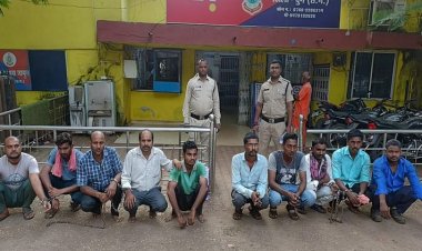 Durg: ऑक्सीजन सिलेंडर की चोरी करने वाले गिरोह का भंडाफोड़, पुलिस ने 10 लोगों को किया गिरफ्तार