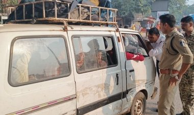 दतिया में 8 औवरलोड स्कूली वाहन जब्त:क्षमता से अधिक बच्चे बैठे हुए थे, यातायात पुलिस ने बुधवार सुबह की कार्रवाई