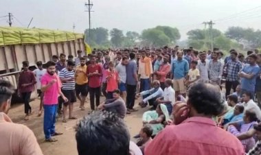 Road Accident: तेज रफ्तार ट्रक ने बाइक सवार को मारी टक्कर, हादसे में भाई-बहन और भांजे की मौत; एक बच्ची घायल